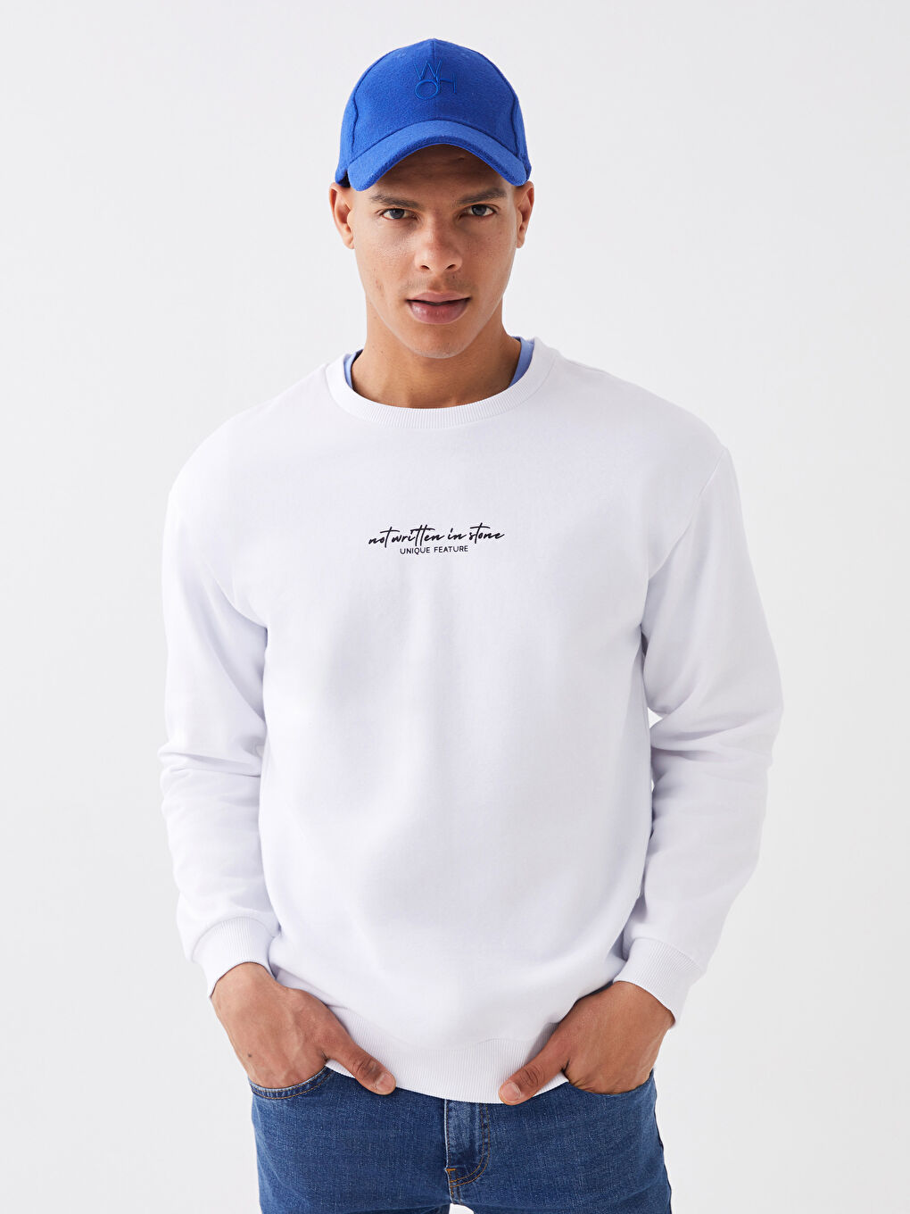 Beyaz Bisiklet Yaka Baskılı Erkek Kalın Sweatshirt-1