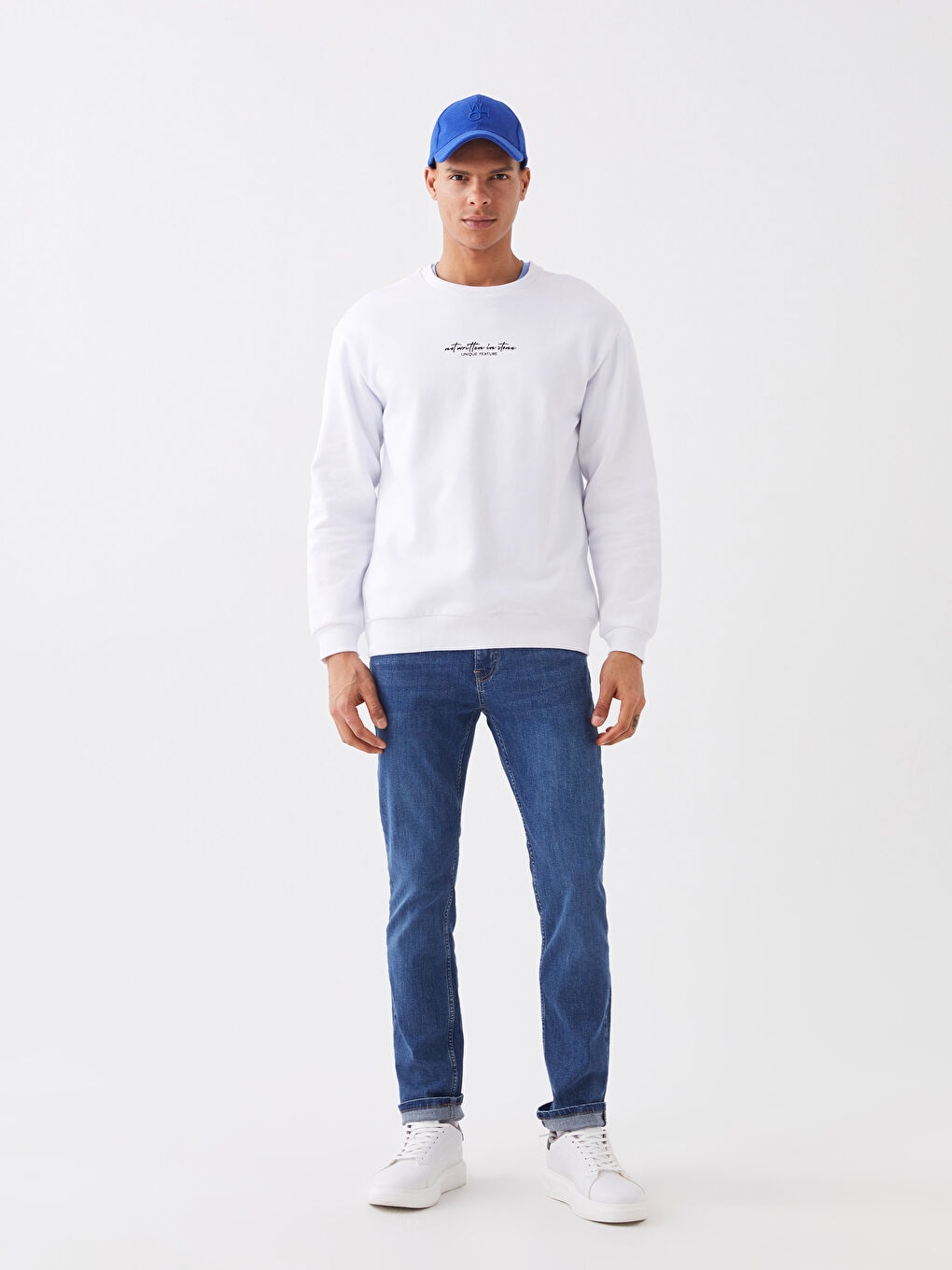 Beyaz Bisiklet Yaka Baskılı Erkek Kalın Sweatshirt-2