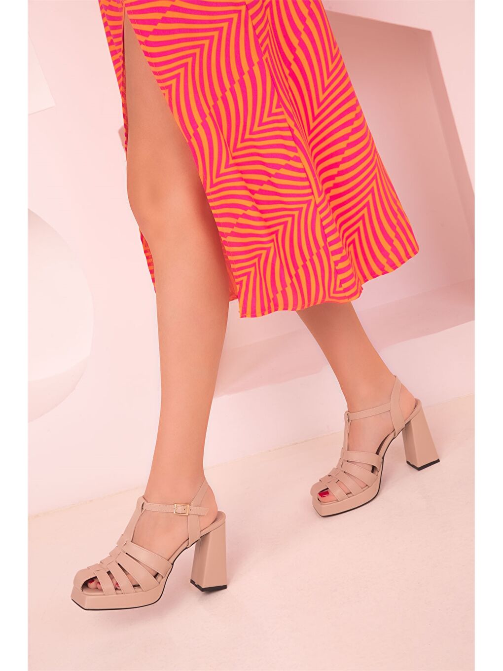 Bej Deri Görünümlü Kadın Topuklu Ayakkabı-3