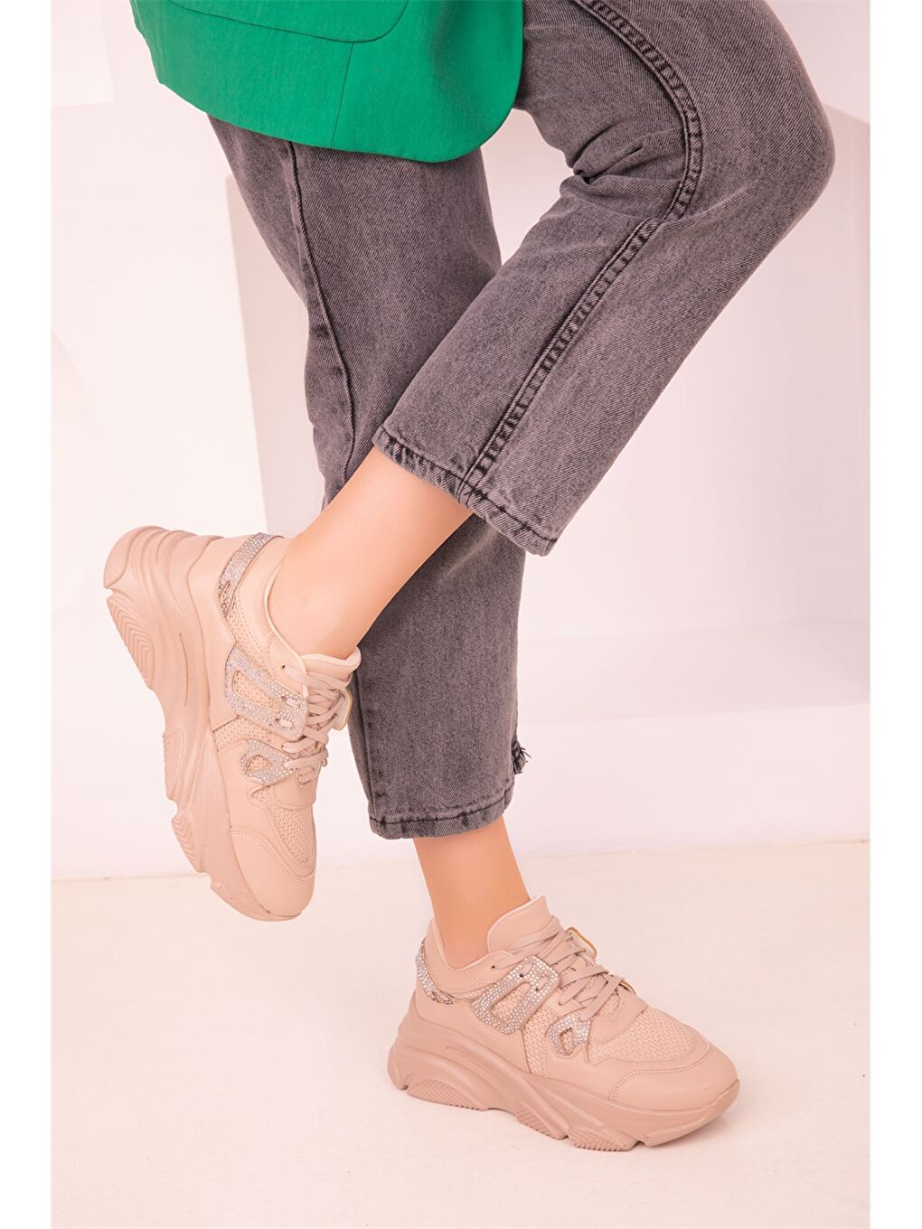 Bej Bağcıklı Kalın Taban Kadın Aktif Spor Ayakkabı-1