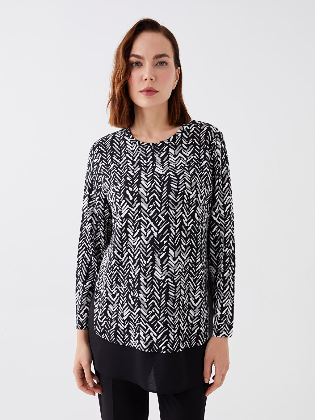 Siyah Bisiklet Yaka Desenli Uzun Kollu Kadın Bluz