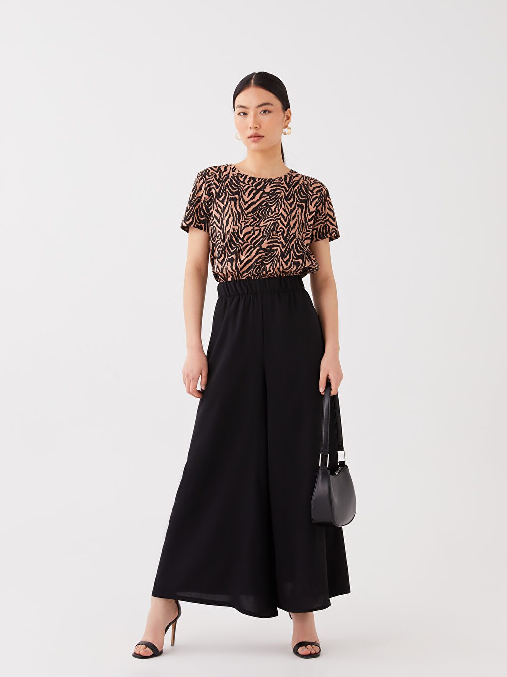 Siyah Rahat Kalıp Kadın Pantolon Etek