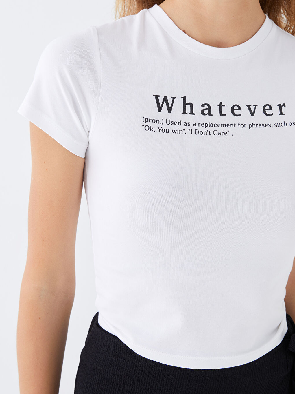 Beyaz Bisiklet Yaka Baskılı Kısa Kollu Kadın Crop-3