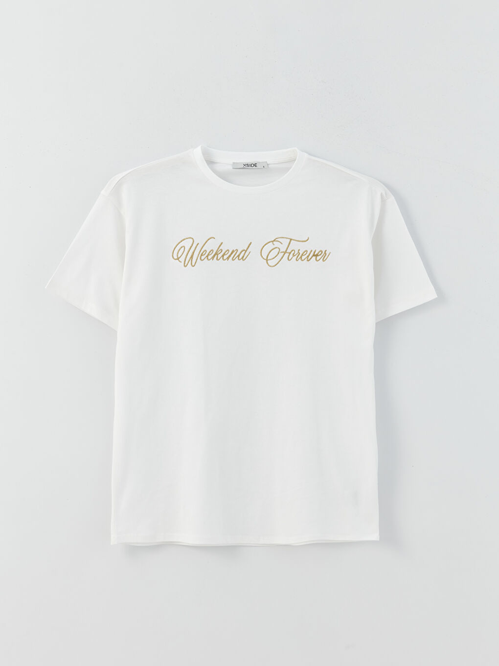 Beyaz Bisiklet Yaka Nakışlı Kısa Kollu Kadın Tişört-5