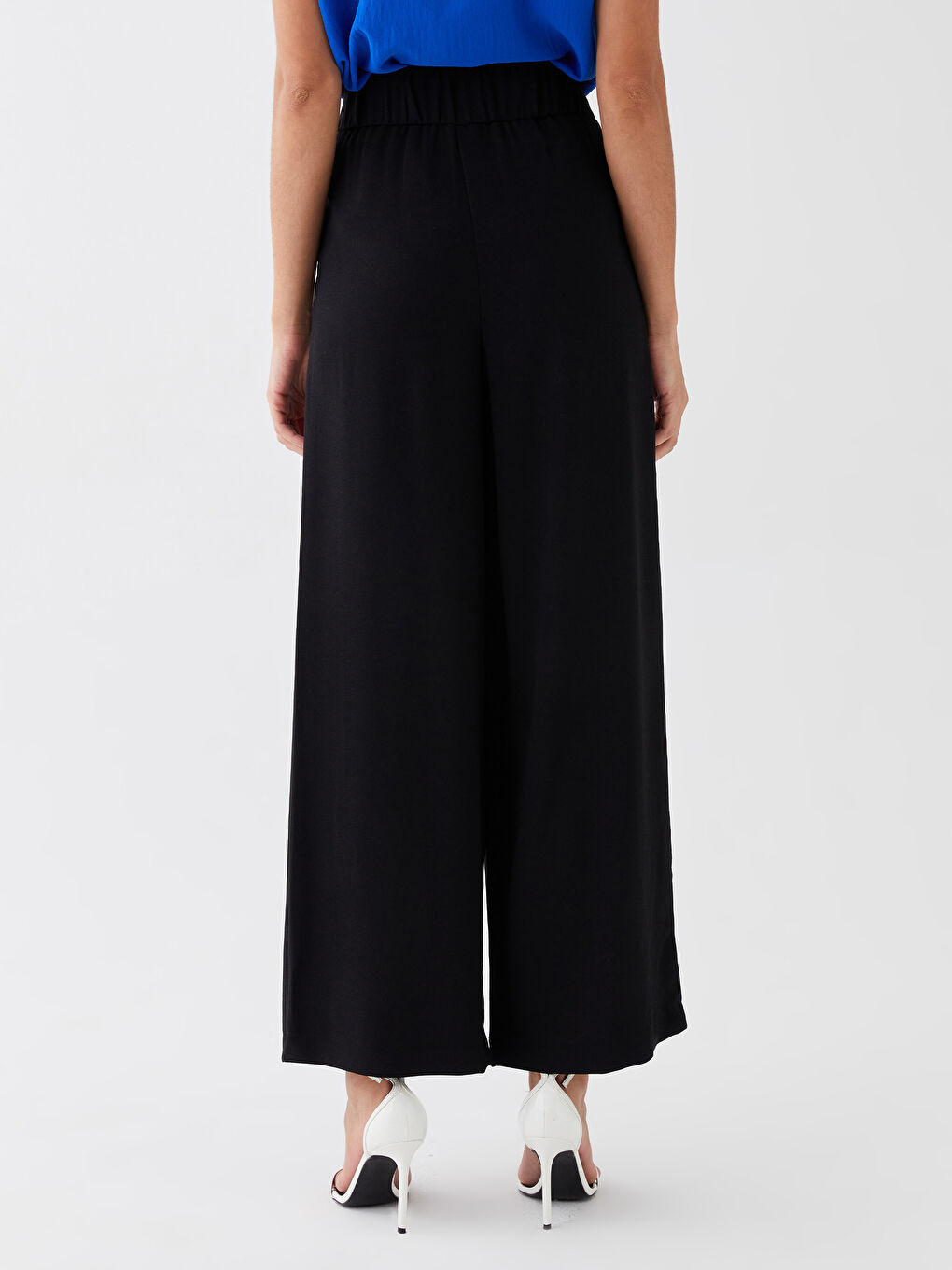 Siyah Rahat Kalıp Geniş Paça Kadın Pantolon-4