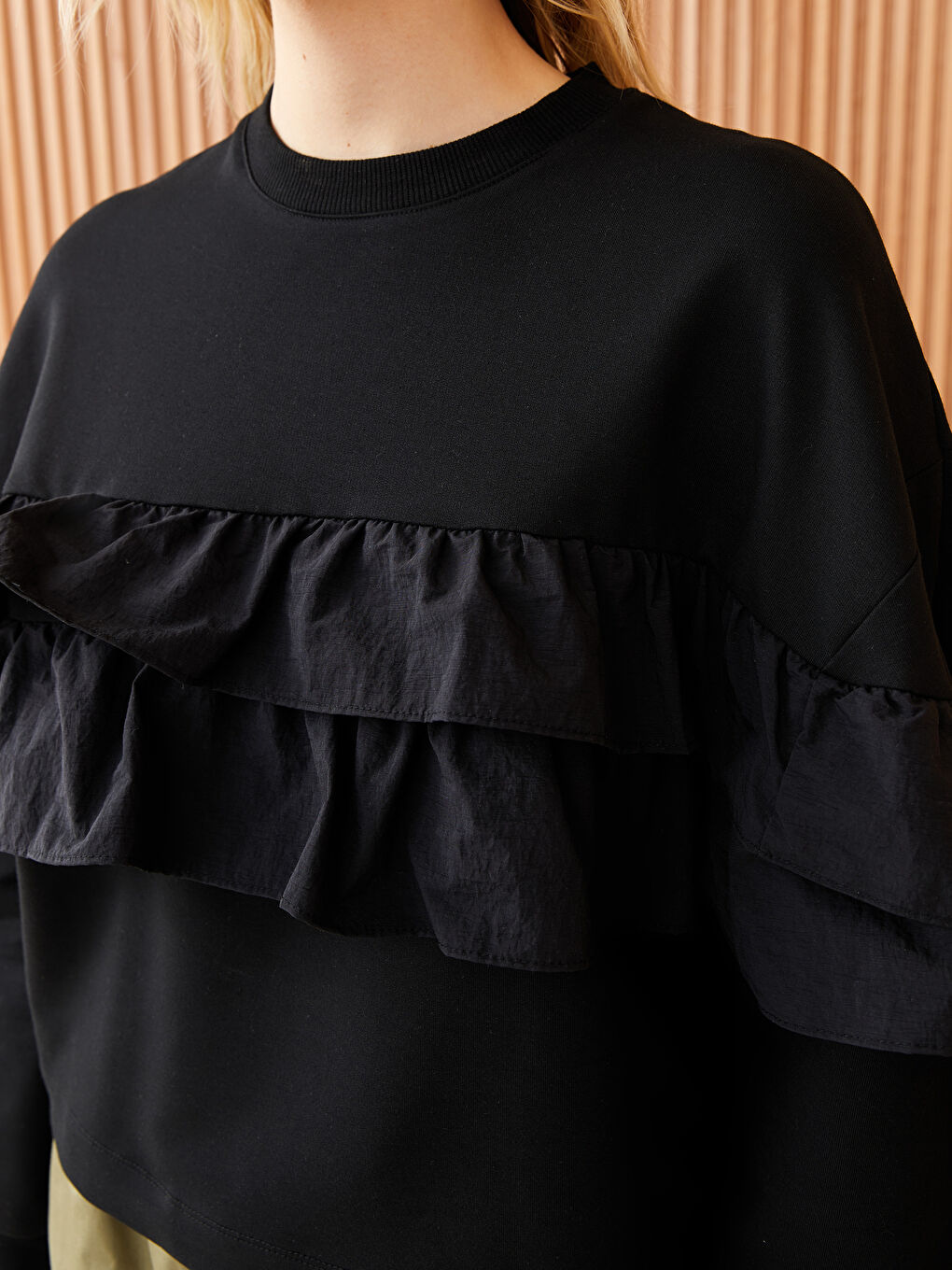 تونيك نسائي واسع الحجم بأكمام طويلة سادة برقبة دائرية-3