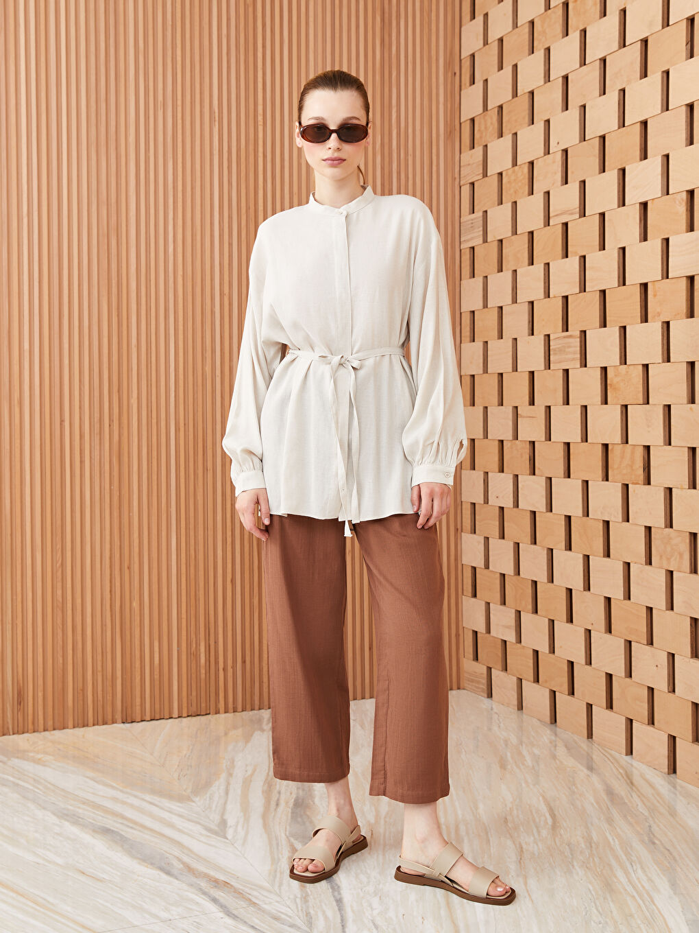 Bej Hakim Yaka Düz Uzun Kollu Keten Karışımlı Kadın Tunik-2