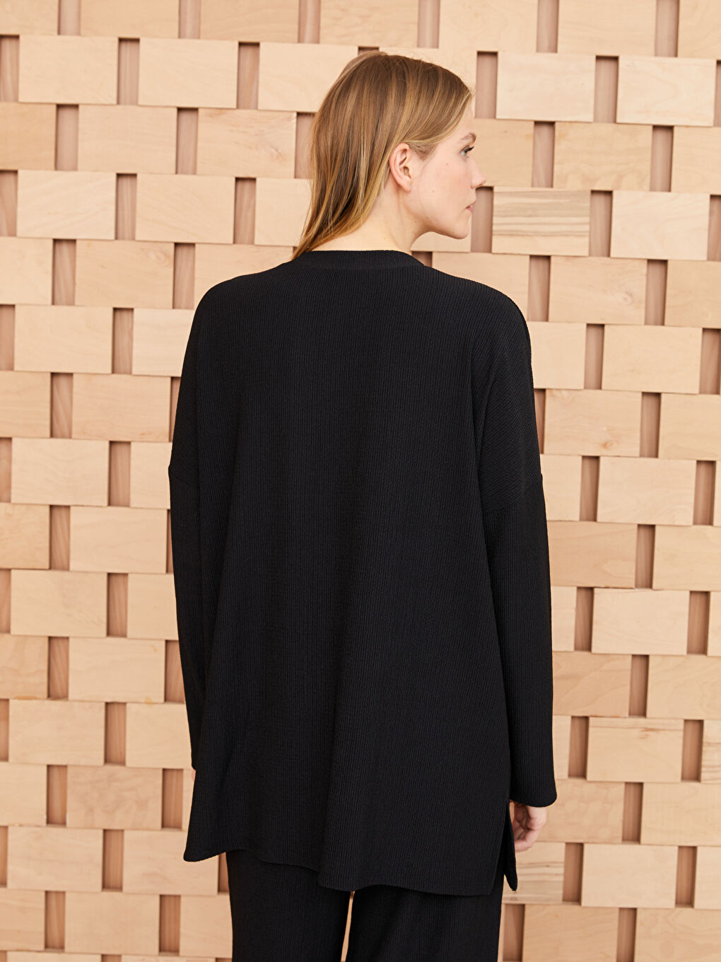 Siyah Bisiklet Yaka Düz Uzun Kollu Kadın Tunik-3