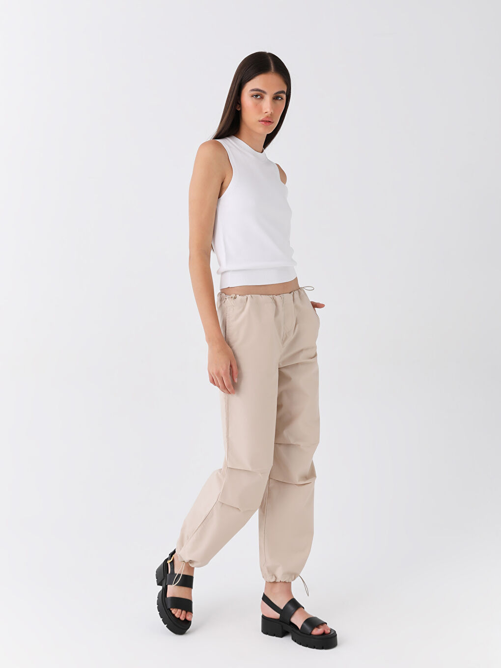 Pantalon en Tissu de Parachute Uni à Taille Élastiquée pour Femmes-1