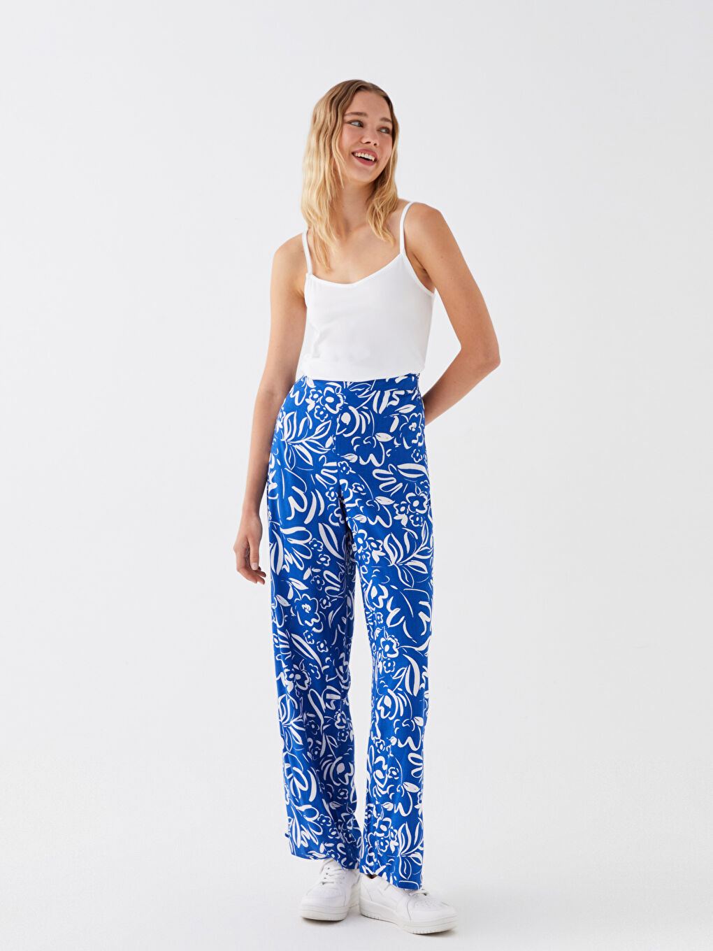 Elasticated Waist Relaxed Fit Women's Trousers-2