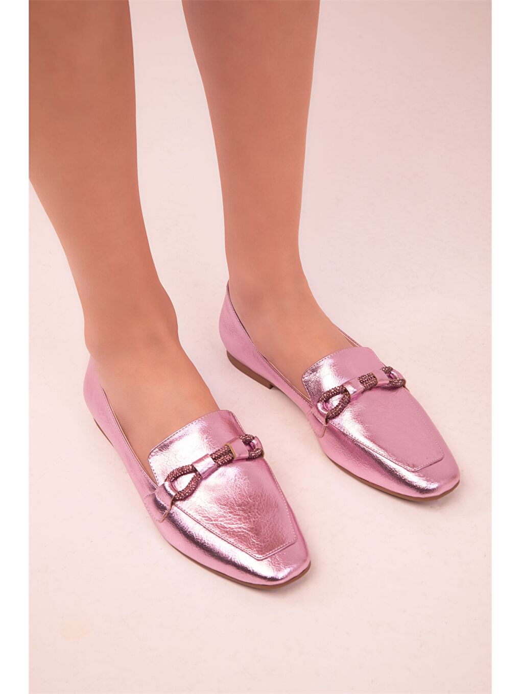 Lila Deri Görünümlü Aplike Detaylı Kadın Babet-3