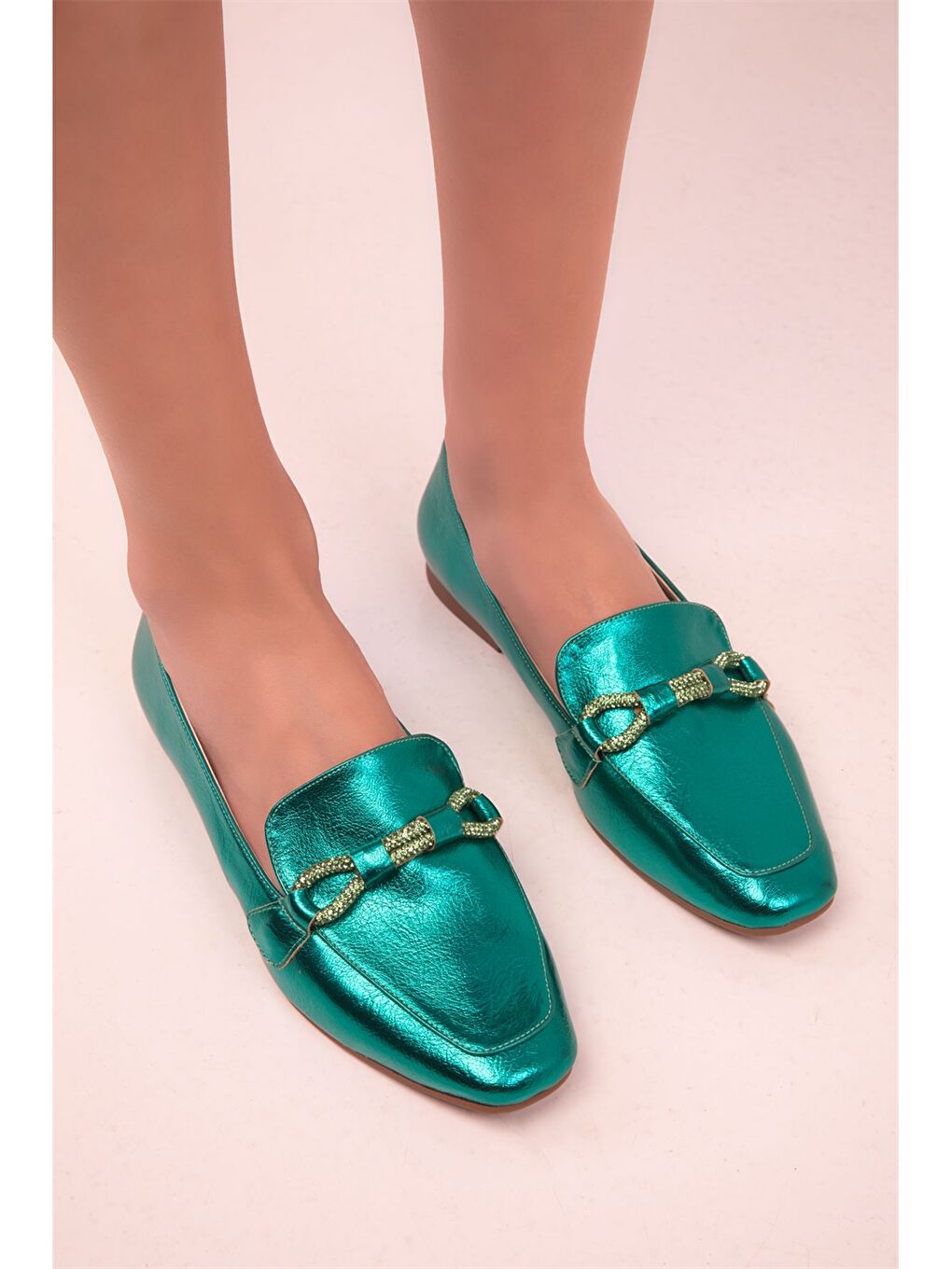 Yeşil Deri Görünümlü Aplike Detaylı Kadın Babet-2