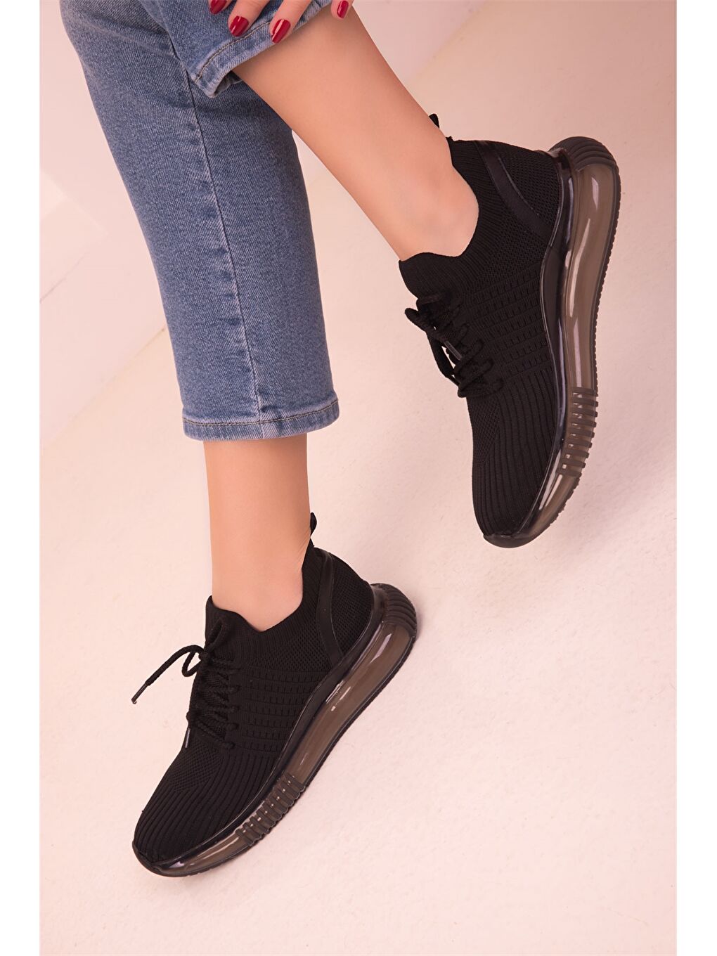 Siyah File Detaylı Kadın Spor Ayakkabı-2