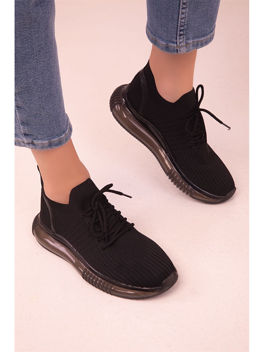 Siyah File Detaylı Kadın Spor Ayakkabı-3