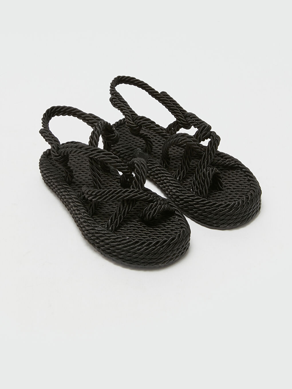 Siyah Önü Açık Hasır Kadın Sandalet