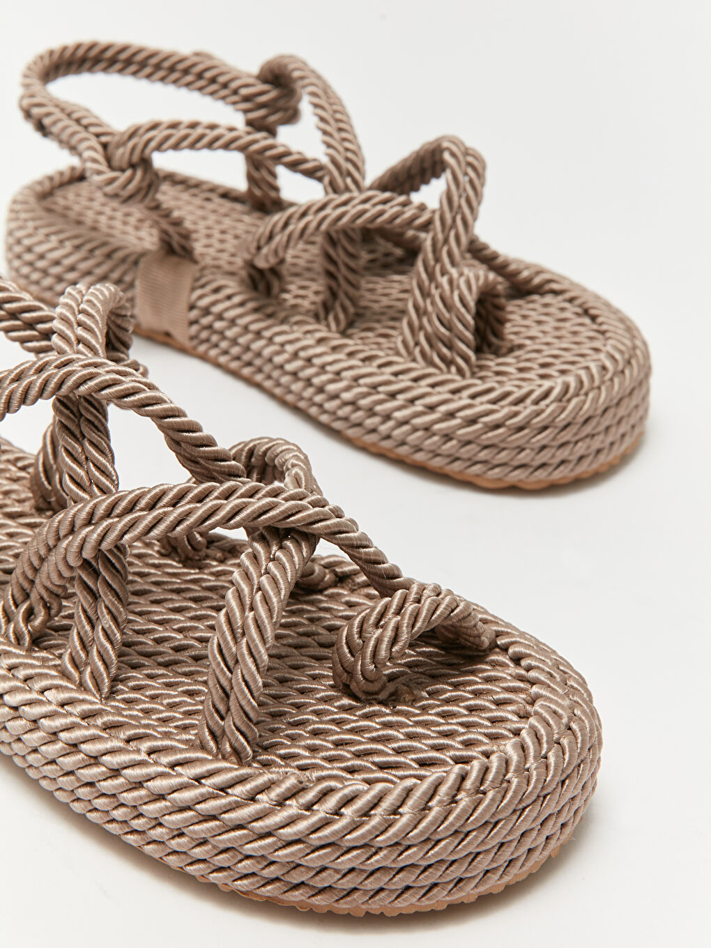 Kahverengi Önü Açık Hasır Kadın Sandalet-2