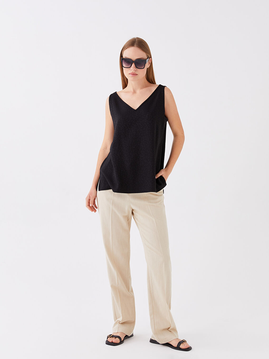 Siyah V Yaka Desenli Kadın Bluz-1