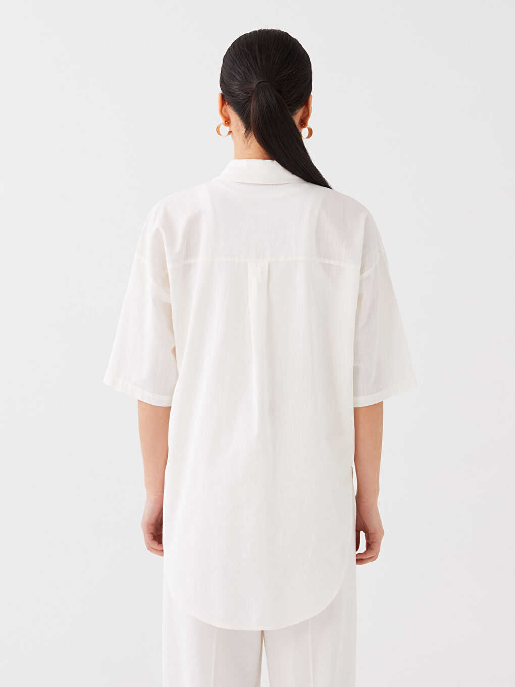 LCWAIKIKI Classic Collared Neck Plain Oversize Women's Blouse -S3IV69Z8-FE8
