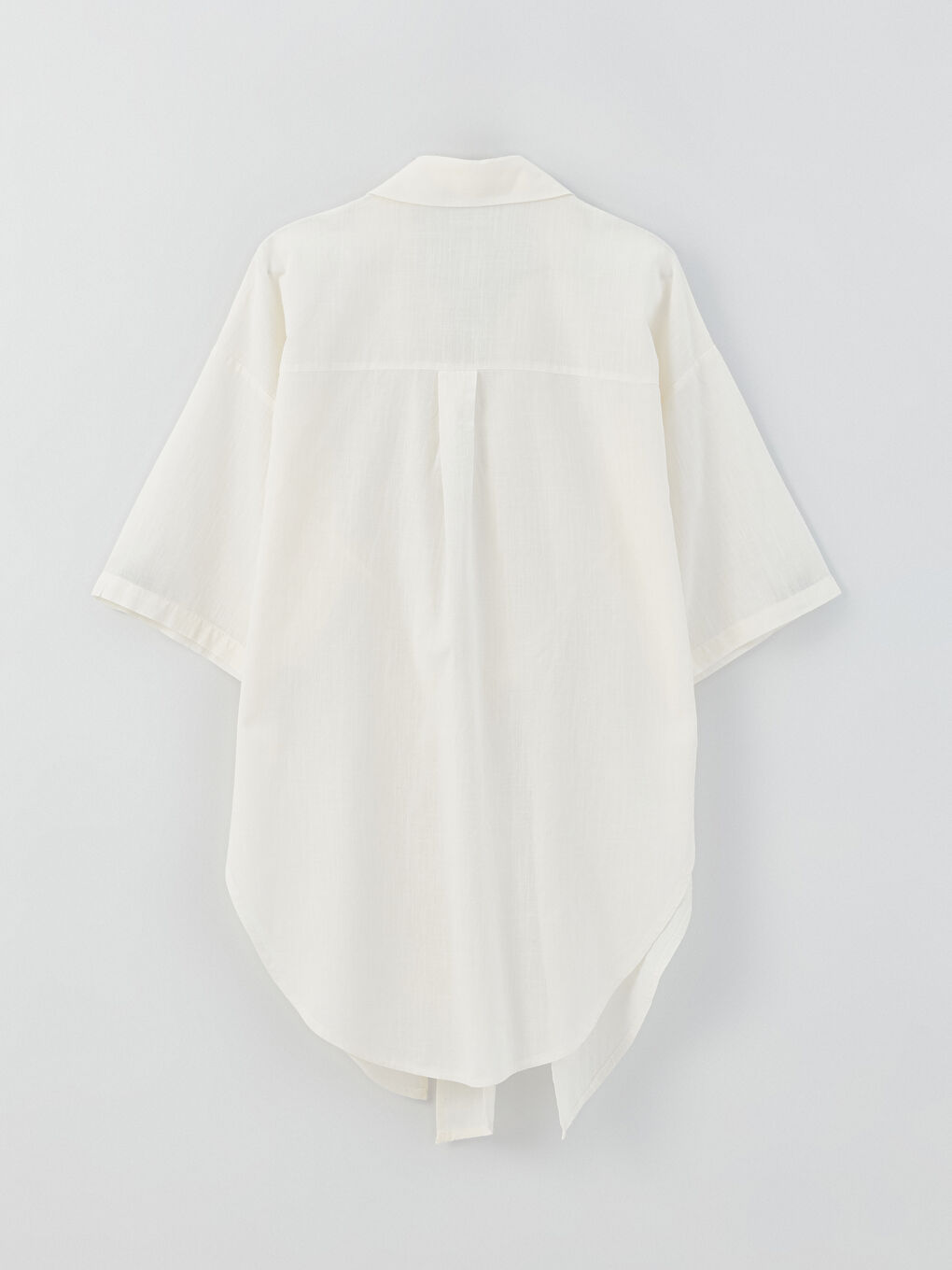 LCWAIKIKI Classic Collared Neck Plain Oversize Women's Blouse -S3IV69Z8-FE8