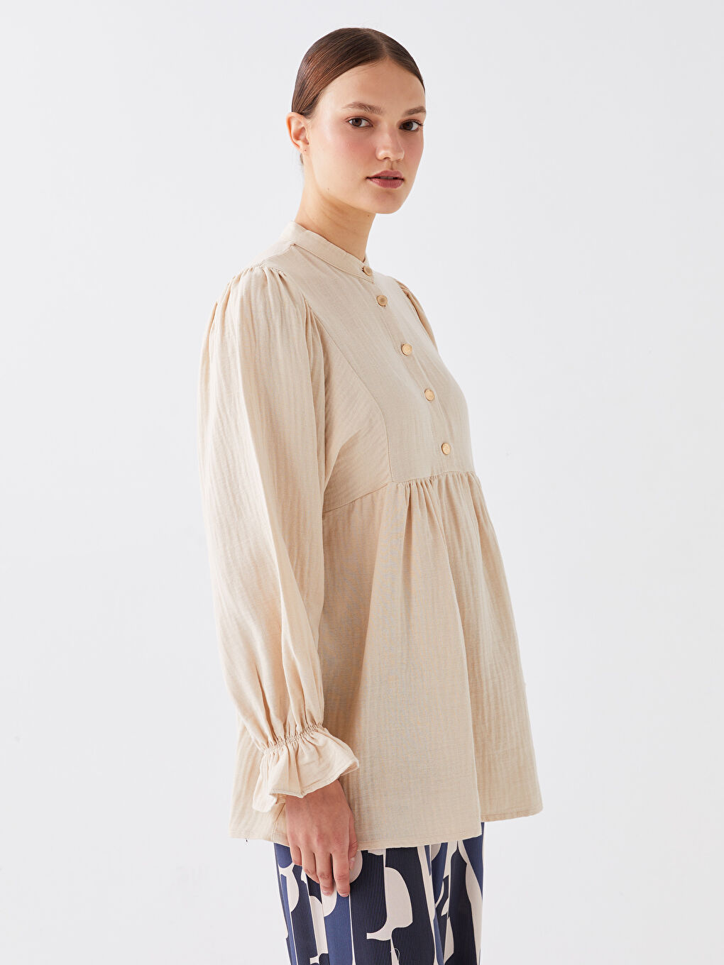 LCW Modest Hakim Yaka Düz Uzun Kollu Oversize Müslin Kadın Tunik