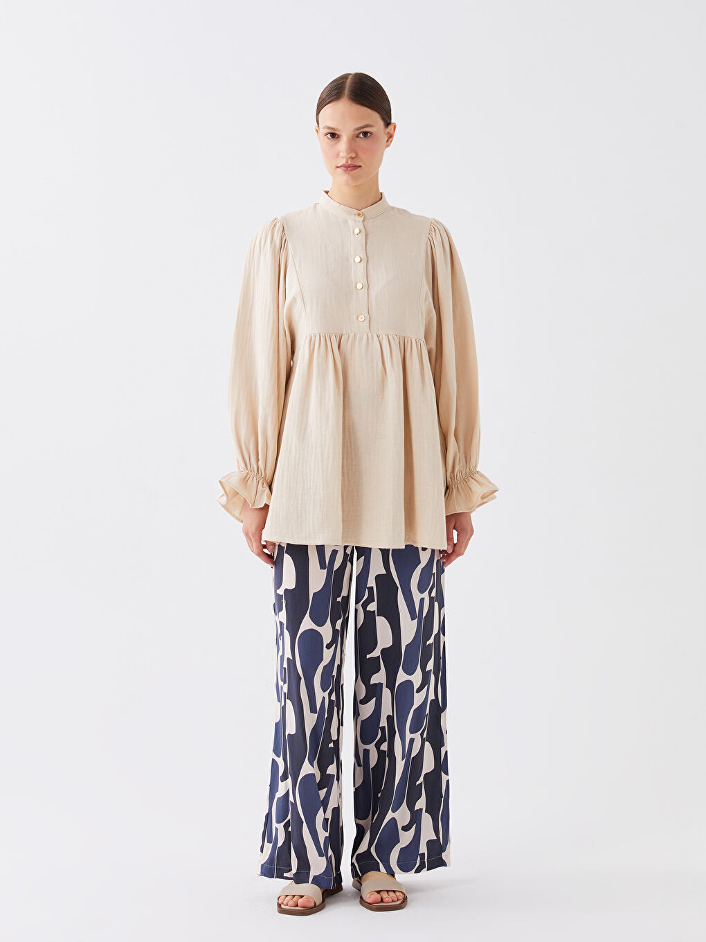 Bej Hakim Yaka Düz Uzun Kollu Oversize Müslin Kadın Tunik-2