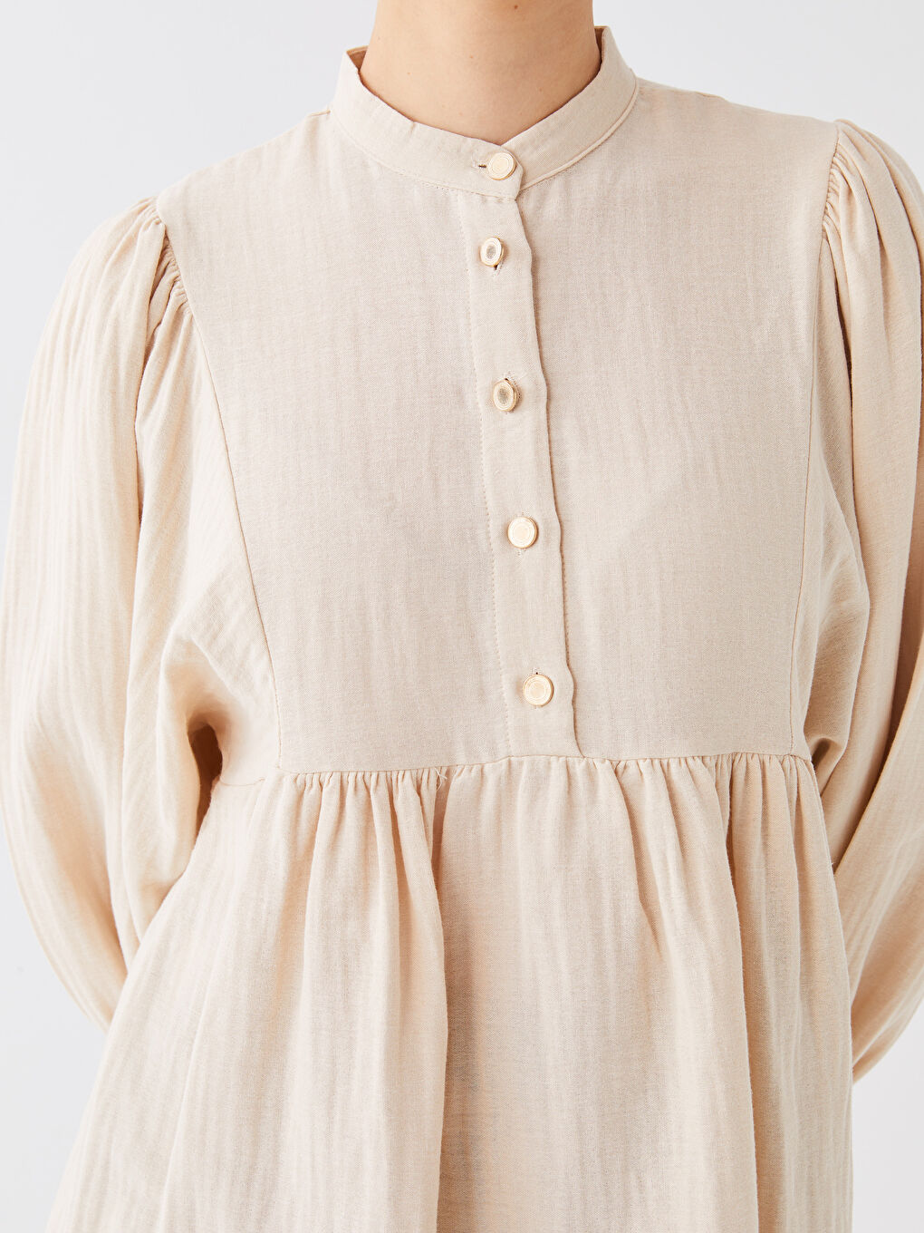Bej Hakim Yaka Düz Uzun Kollu Oversize Müslin Kadın Tunik-3