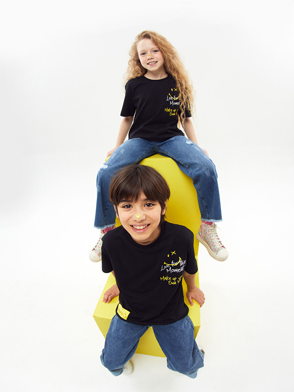 Siyah Bisiklet Yaka Baskılı Kısa Kollu Unisex Çocuk Tişört-1