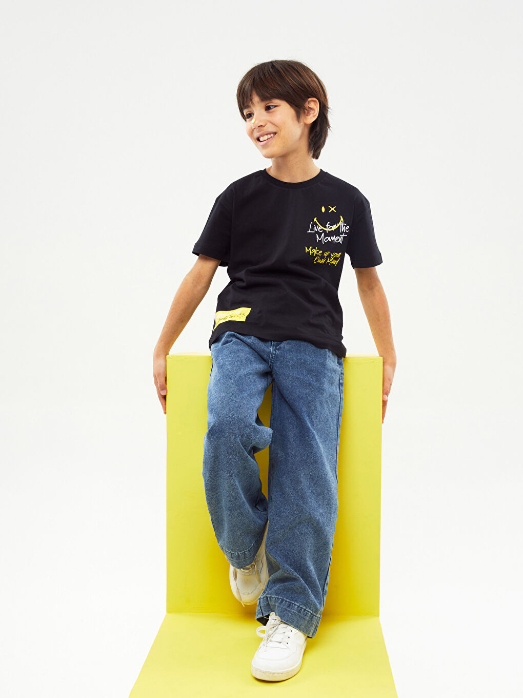 Siyah Bisiklet Yaka Baskılı Kısa Kollu Unisex Çocuk Tişört-3