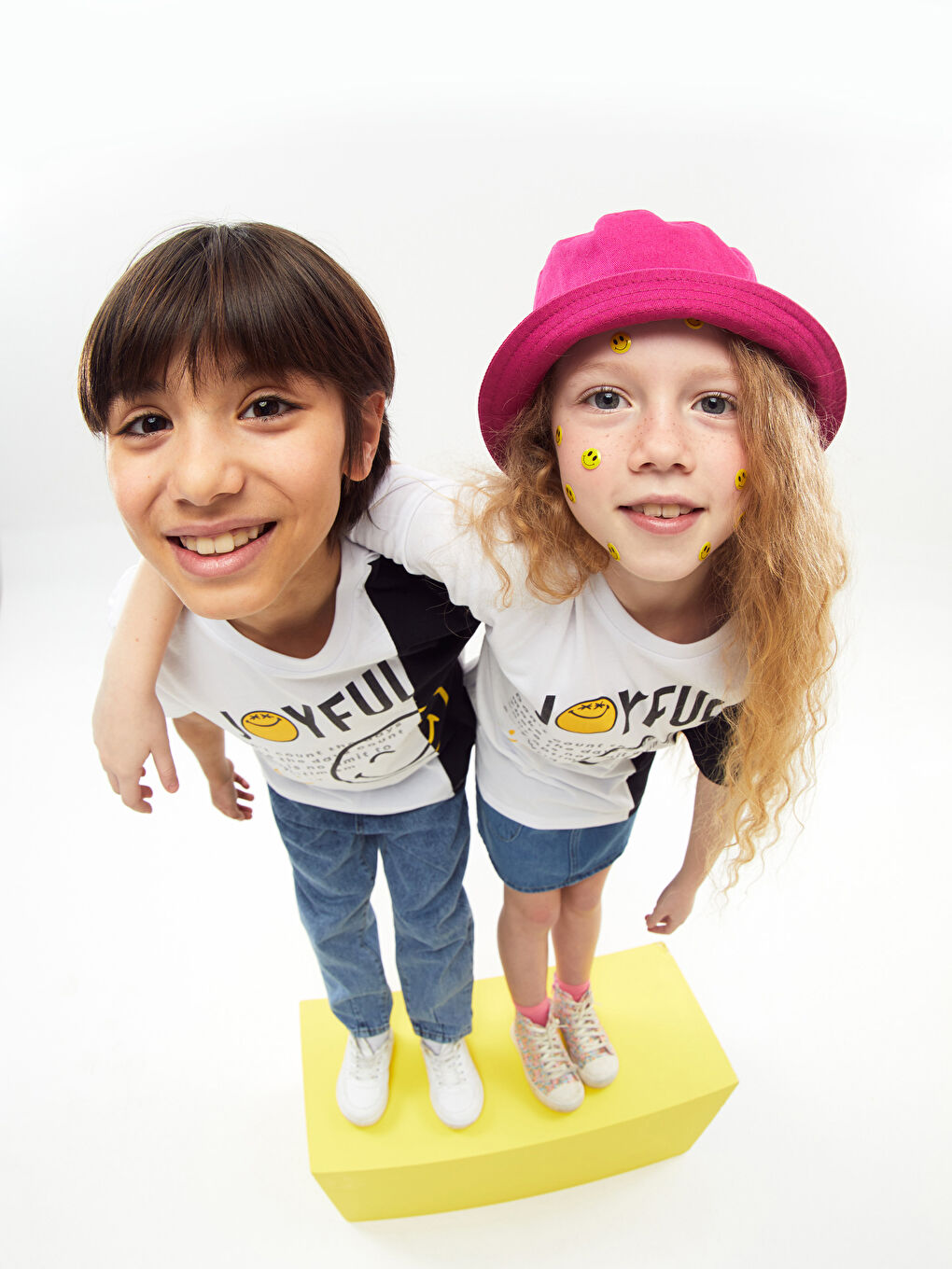 Siyah Bisiklet Yaka Baskılı Kısa Kollu Unisex Çocuk Tişört