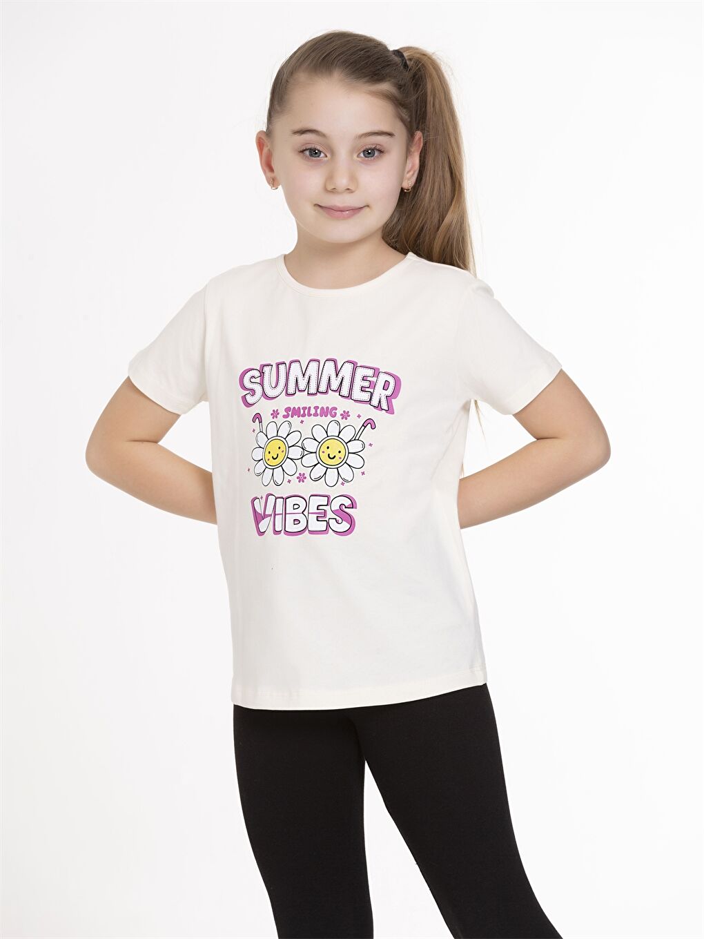 Beyaz Bisiklet Yaka Baskılı Kısa Kollu Kız Çocuk Tişört