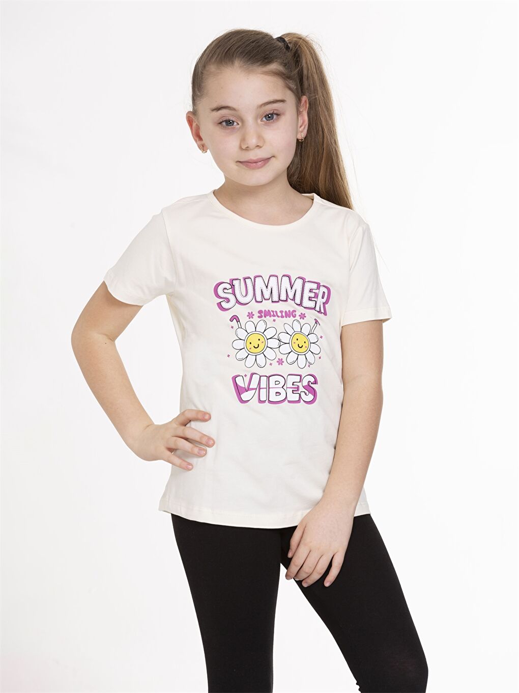 Beyaz Bisiklet Yaka Baskılı Kısa Kollu Kız Çocuk Tişört-1
