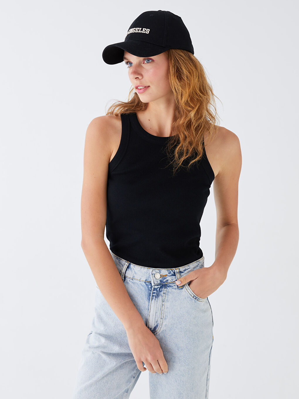 Әйелдерге арналған дөңгелек жағалы өрнексіз майка