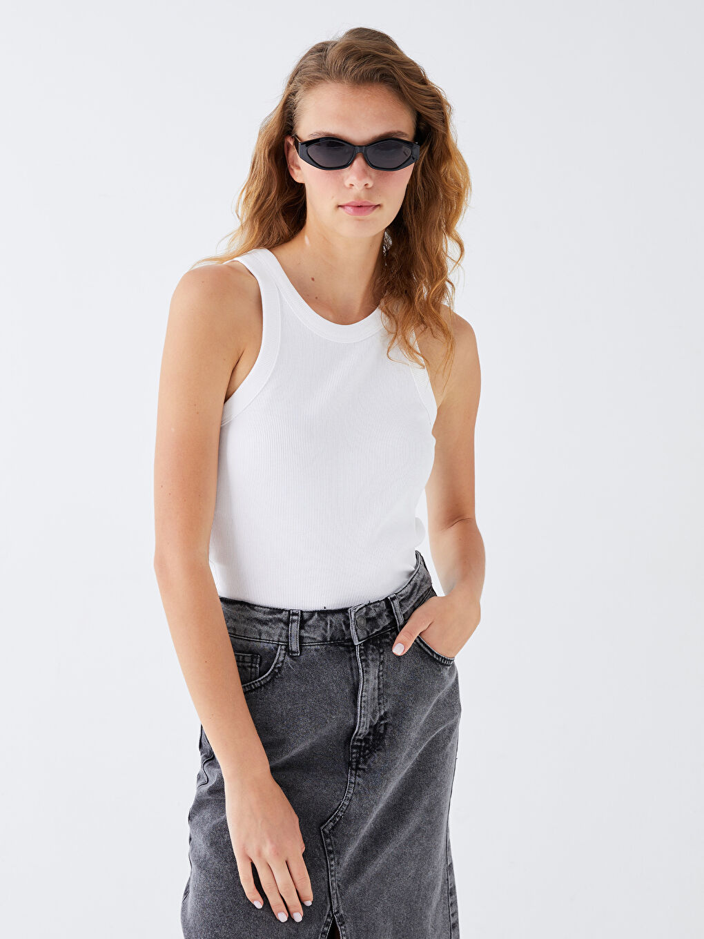 Beyaz Kadın Bisiklet Yaka Düz Atlet-1