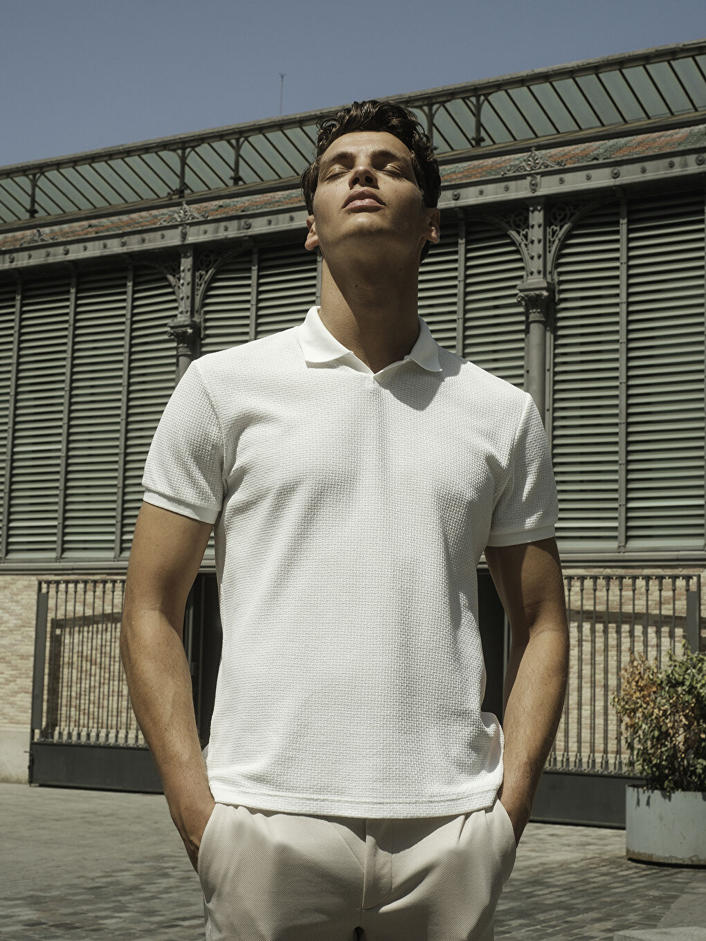 Beyaz Polo Yaka Kısa Kollu Erkek Tişört-1