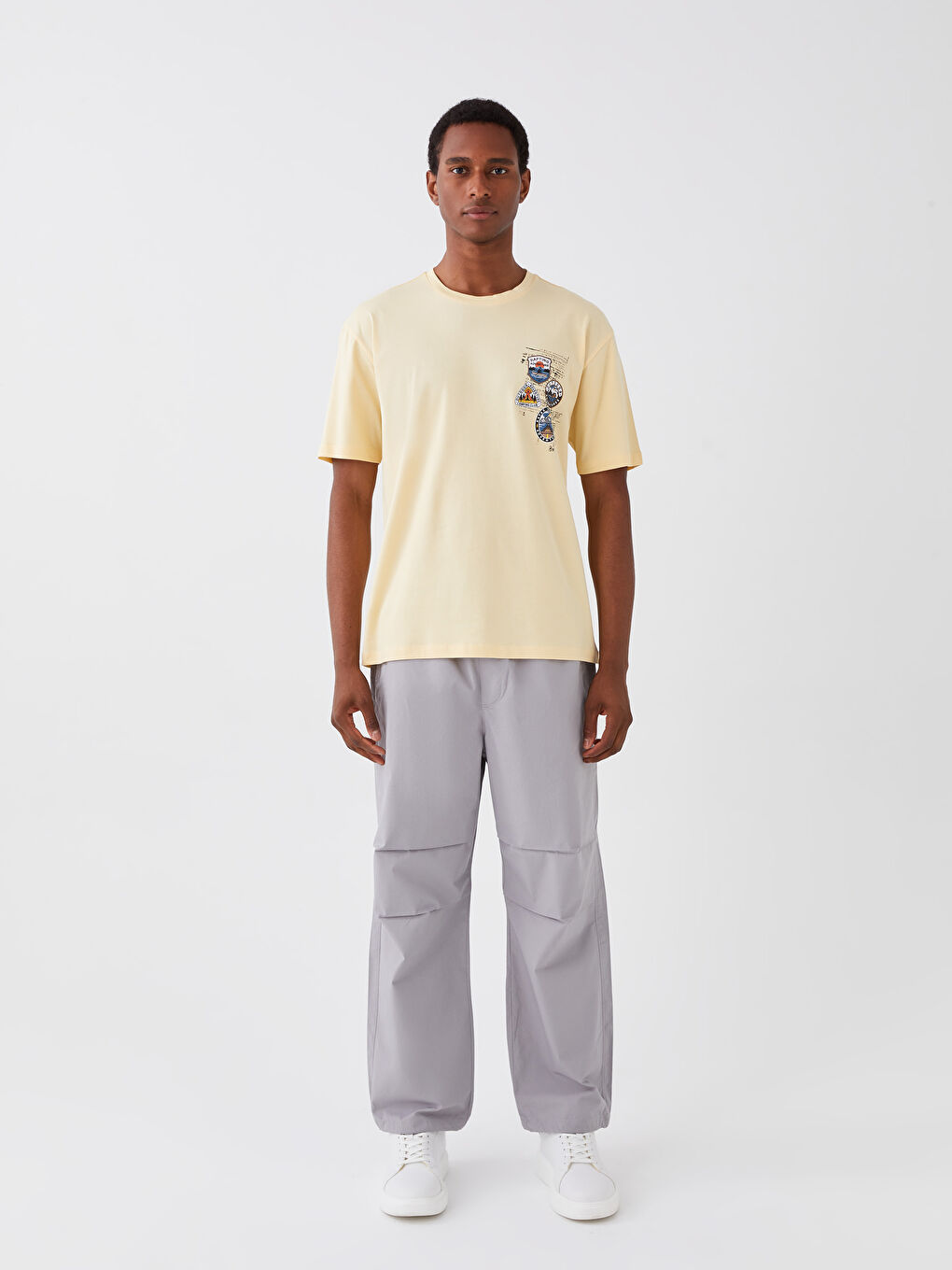 Bej Bisiklet Yaka Kısa Kollu Baskılı Penye Erkek Tişört-2