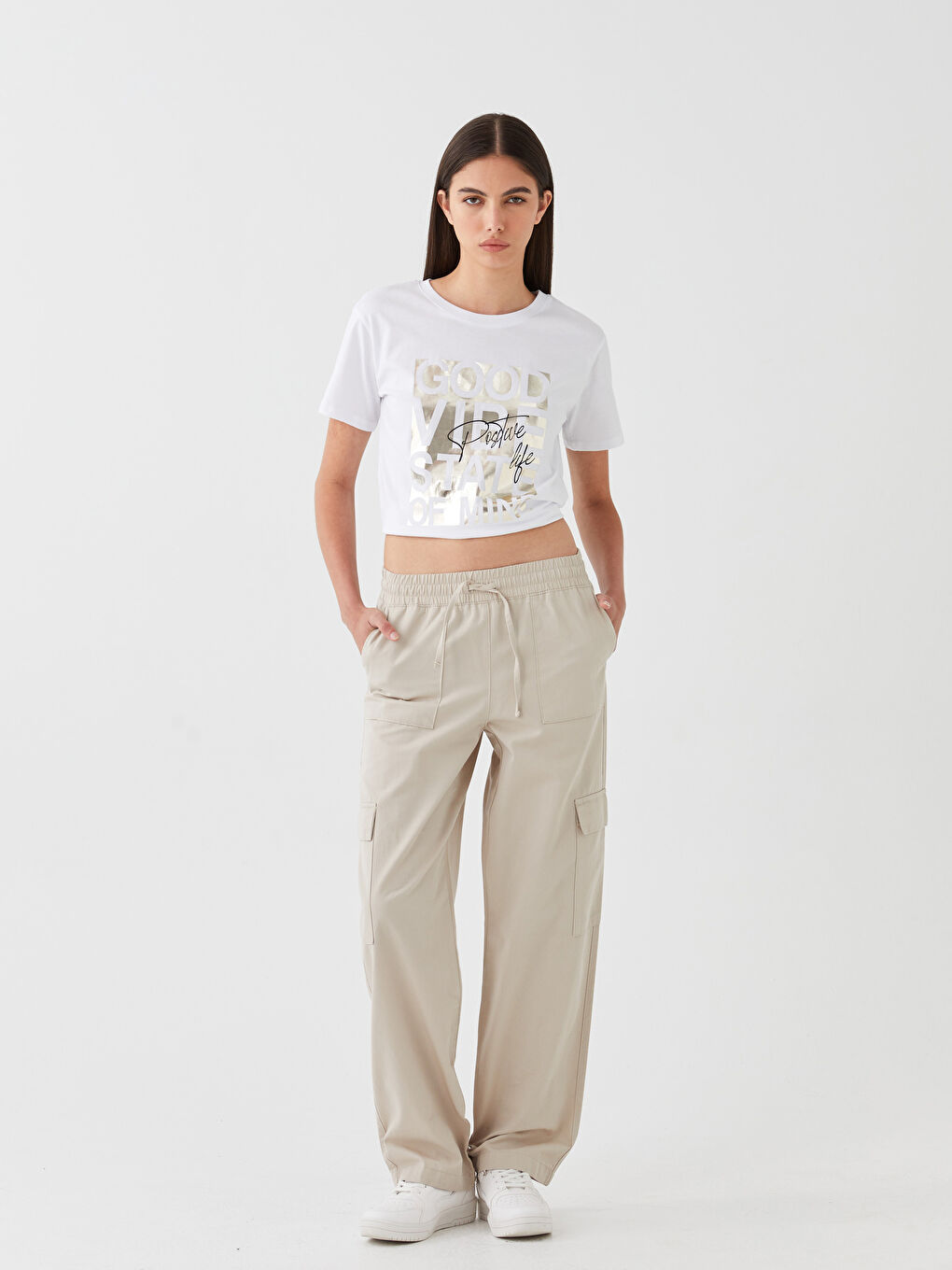 Bej Beli Lastikli Rahat Kalıp Düz Cep Detaylı Kadın Pantolon