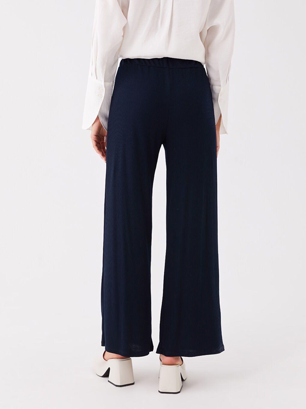 Lacivert Beli Lastikli Düz Geniş Paça Kadın Eşofman Altı-4