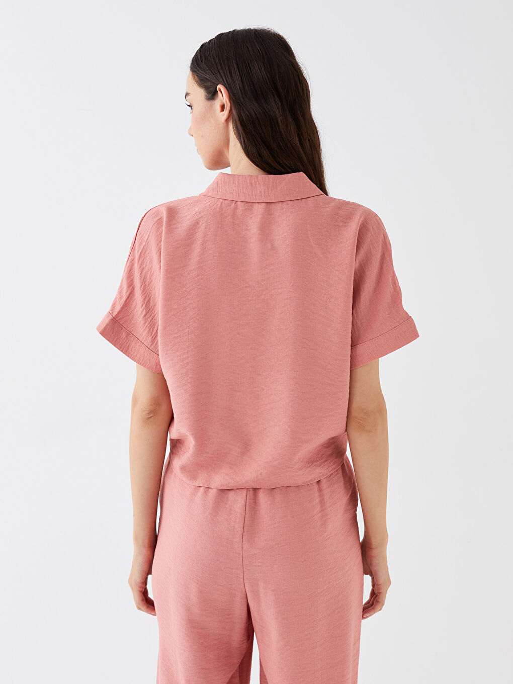 Pembe Gömlek Yaka Düz Kısa Kollu Kadın Bluz-4