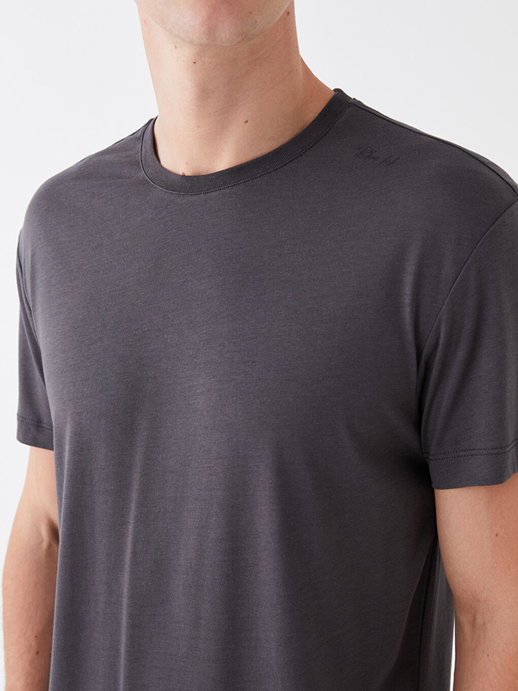 قميص بيجامة كم قصير ياقة دائرية للرجال-3