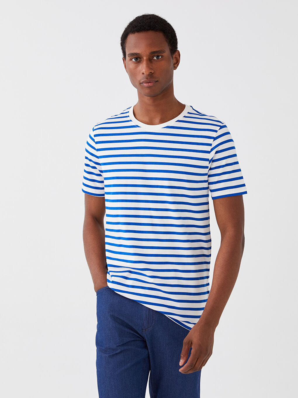 تي شيرت رجالي ياقة دائرية كم قصير مخطط جيرسي