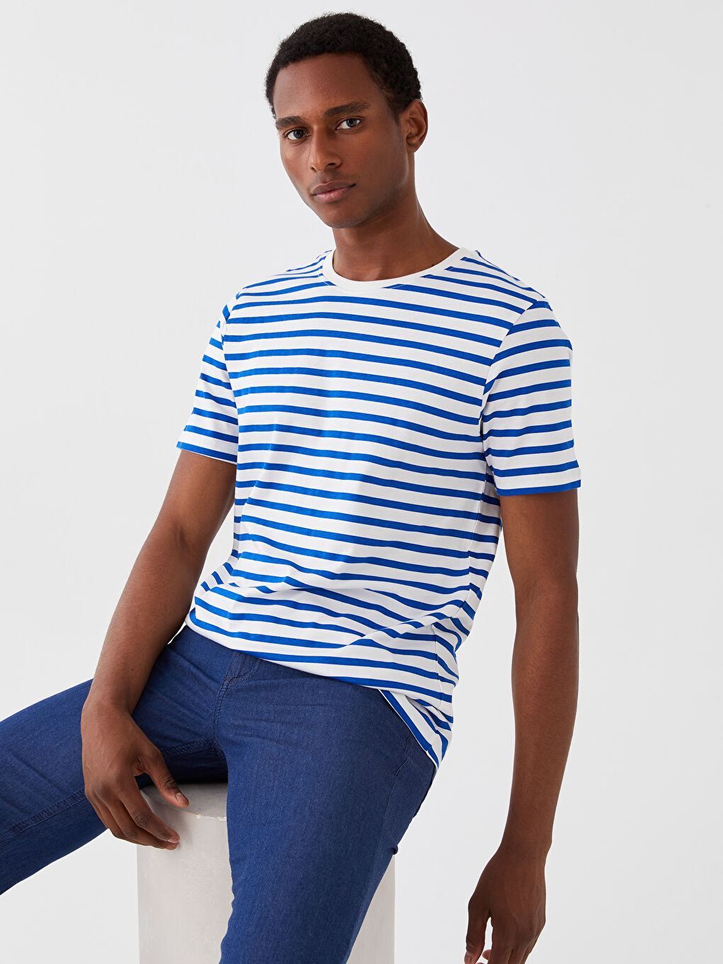 تي شيرت رجالي ياقة دائرية كم قصير مخطط جيرسي-1