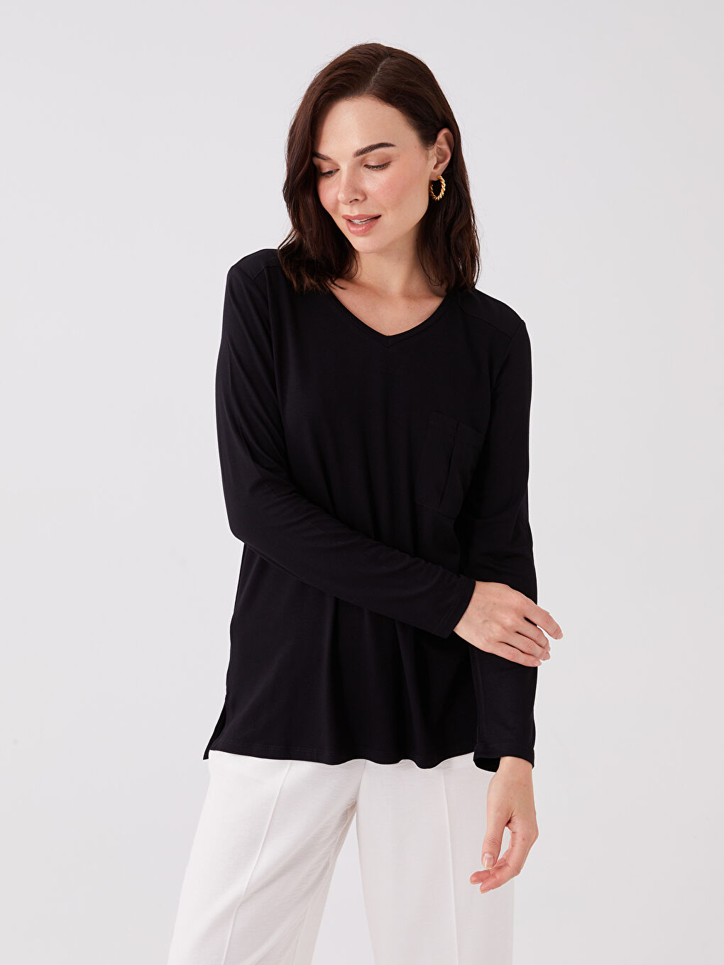 Siyah V Yaka Düz Uzun Kollu Kadın Bluz-1
