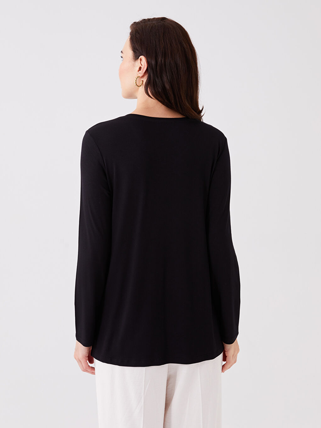 Siyah V Yaka Düz Uzun Kollu Kadın Bluz-4