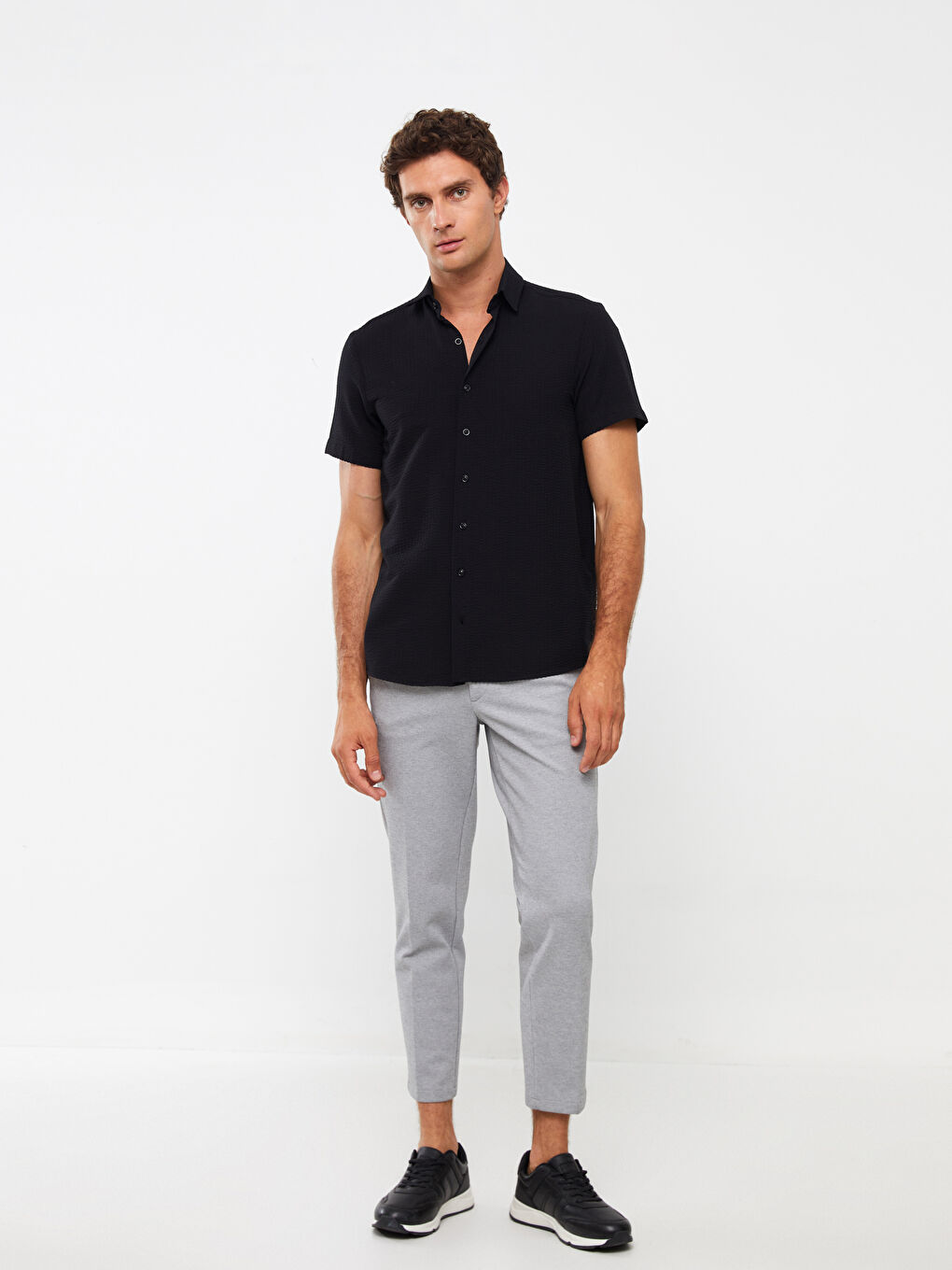 Siyah Regular Fit Kısa Kollu Erkek Gömlek-1