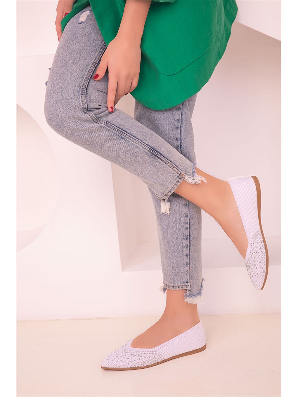 Beyaz Taş Baskılı Kadın Babet Ayakkabı-1