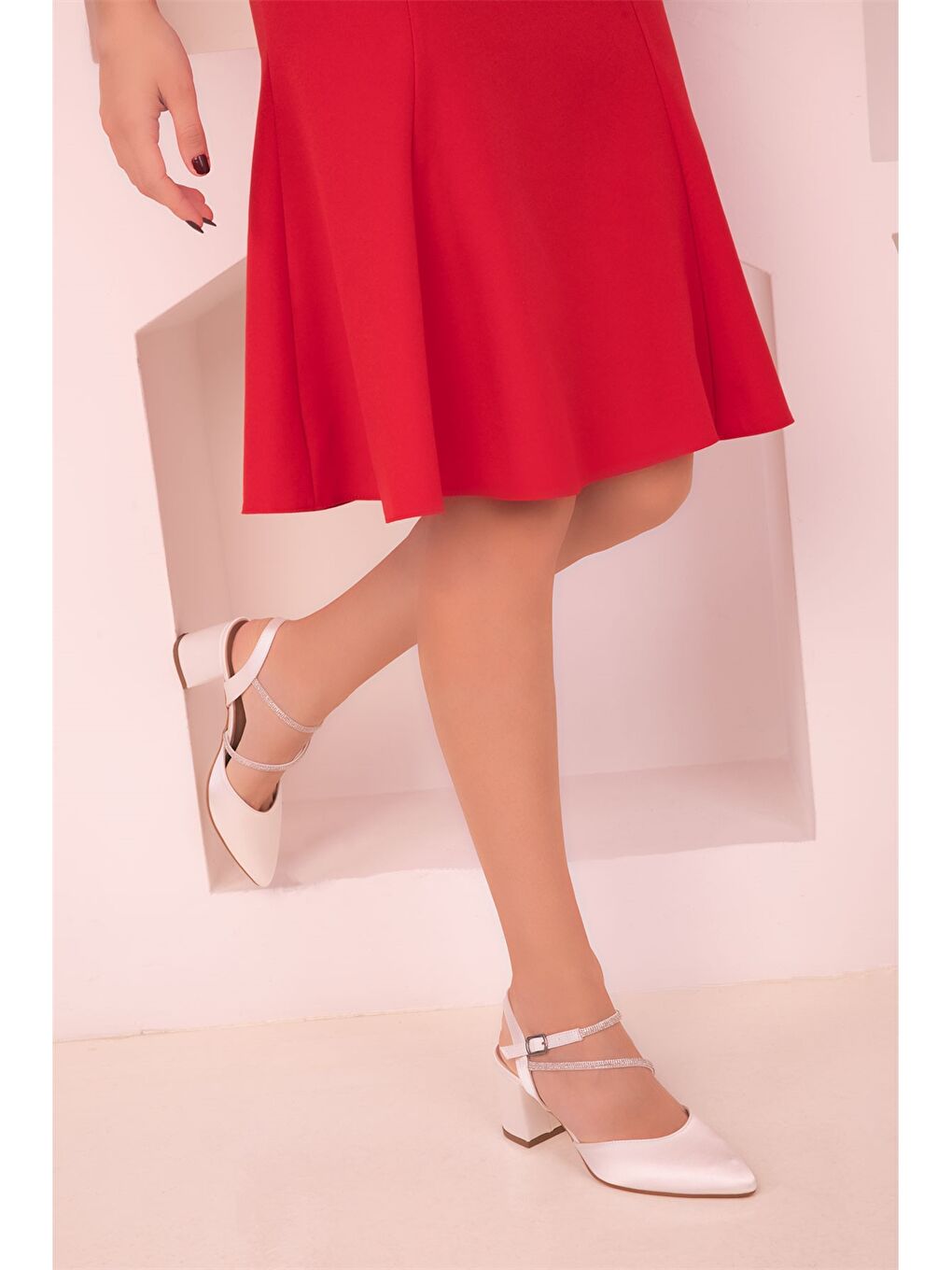 Beyaz Kadın Topuklu Ayakkabı-1