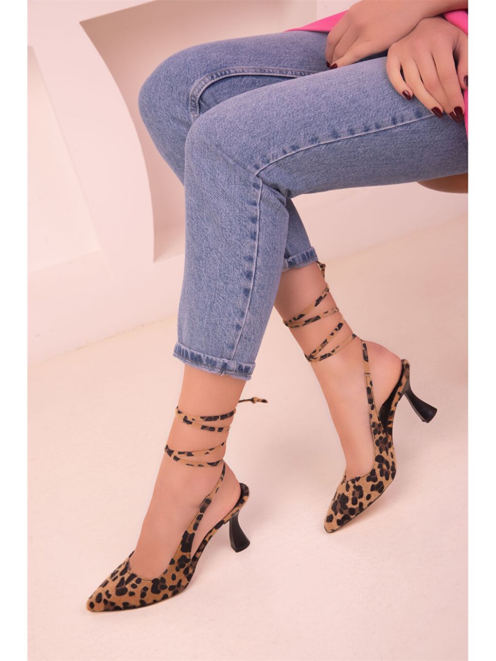 Karışık Leopar Desenli Kadın Topuklu Ayakkabı