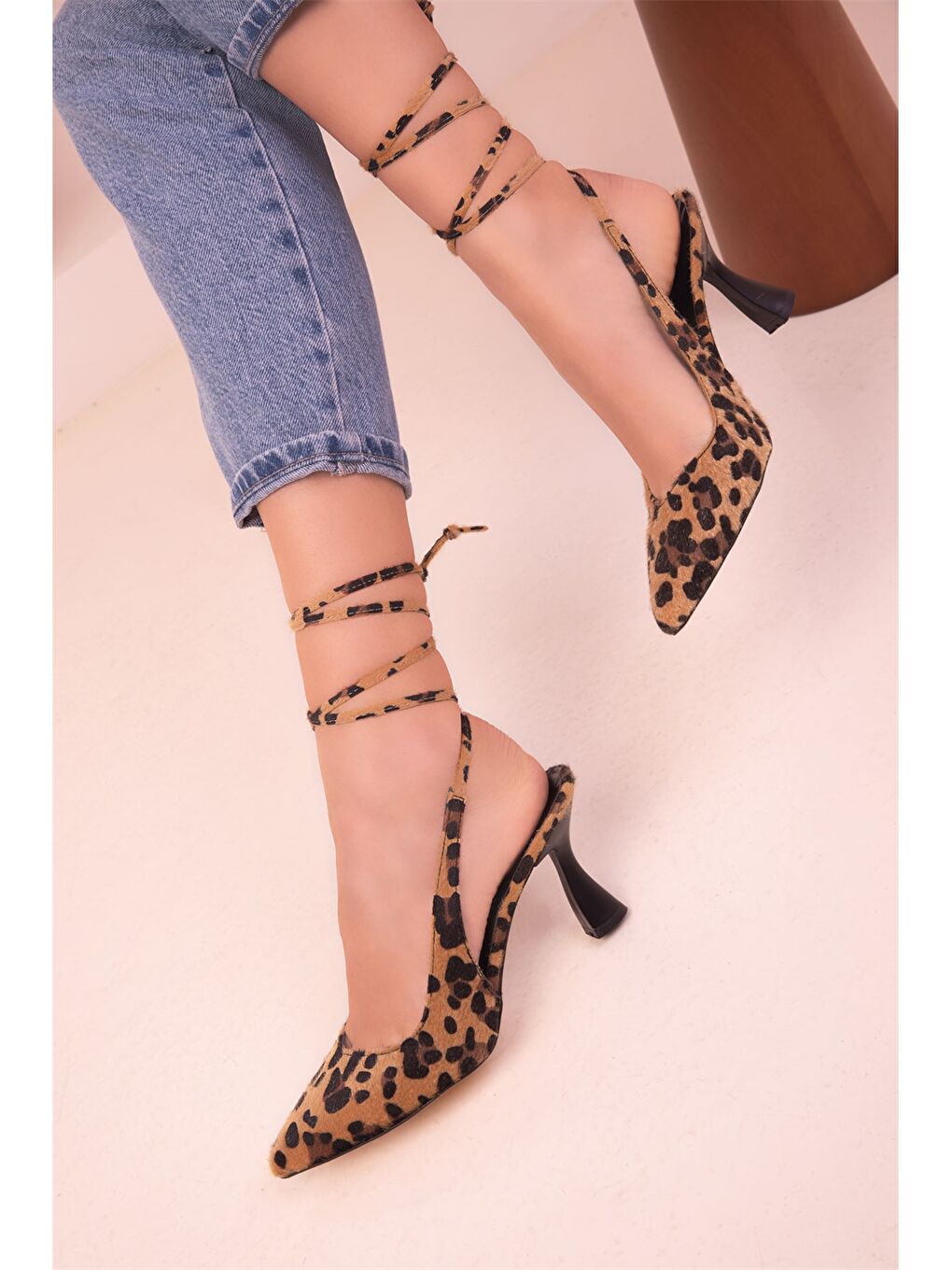 Karışık Leopar Desenli Kadın Topuklu Ayakkabı-2