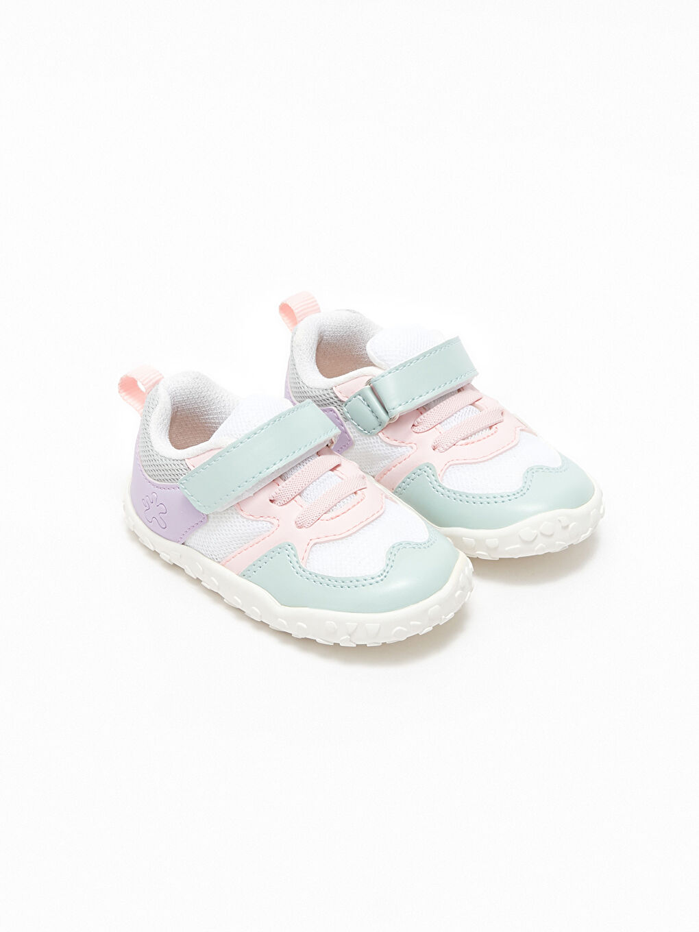 Beyaz Renk Bloklu Anatomik Kız Bebek İlk Adım Ayakkabısı