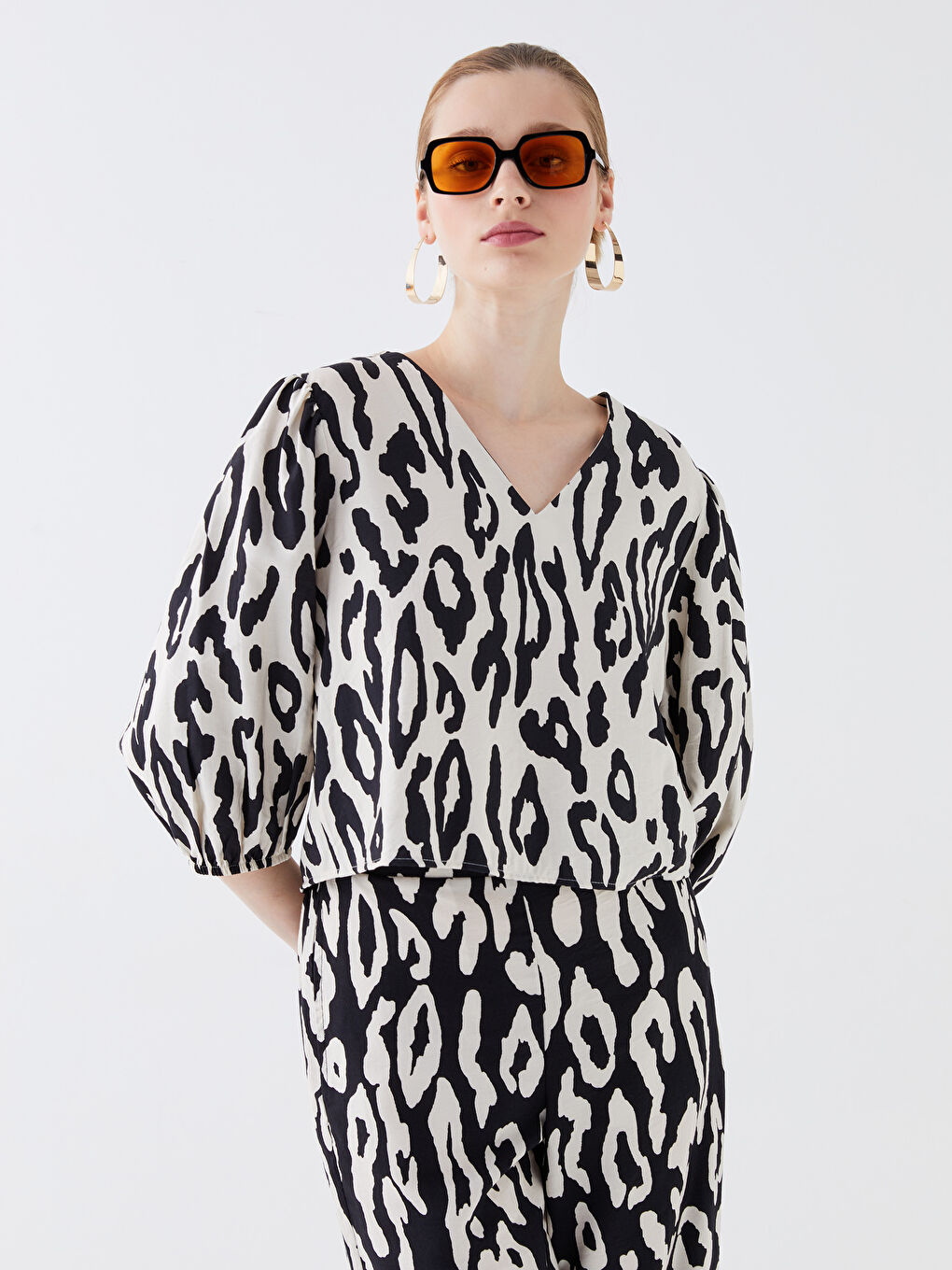 LCW Vision V Neck Patterned Balloon Sleeve Women's Blouse -S3J788Z8-LQJ